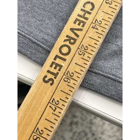 Under Armour Shirt Size Medium HeatGear Long Sleeve Gray Loose Fit Light Base - Picture 5 of 7